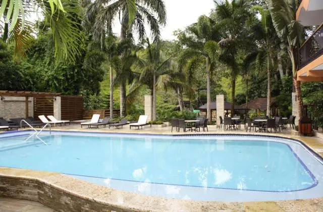 Hotel Gran Jimenoa piscina